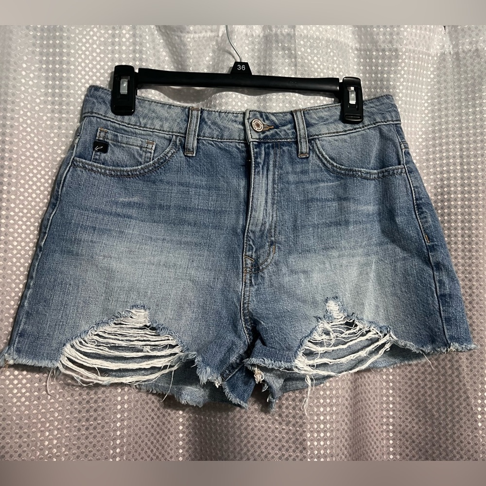 KanCan Distressed Frayed Blue Jean Cut Off Shorts Women’s Medium
